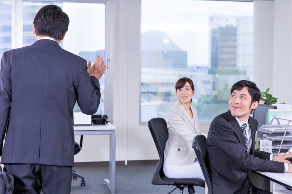 Otsukaresama desu (deshita) ” can be used in various situations.