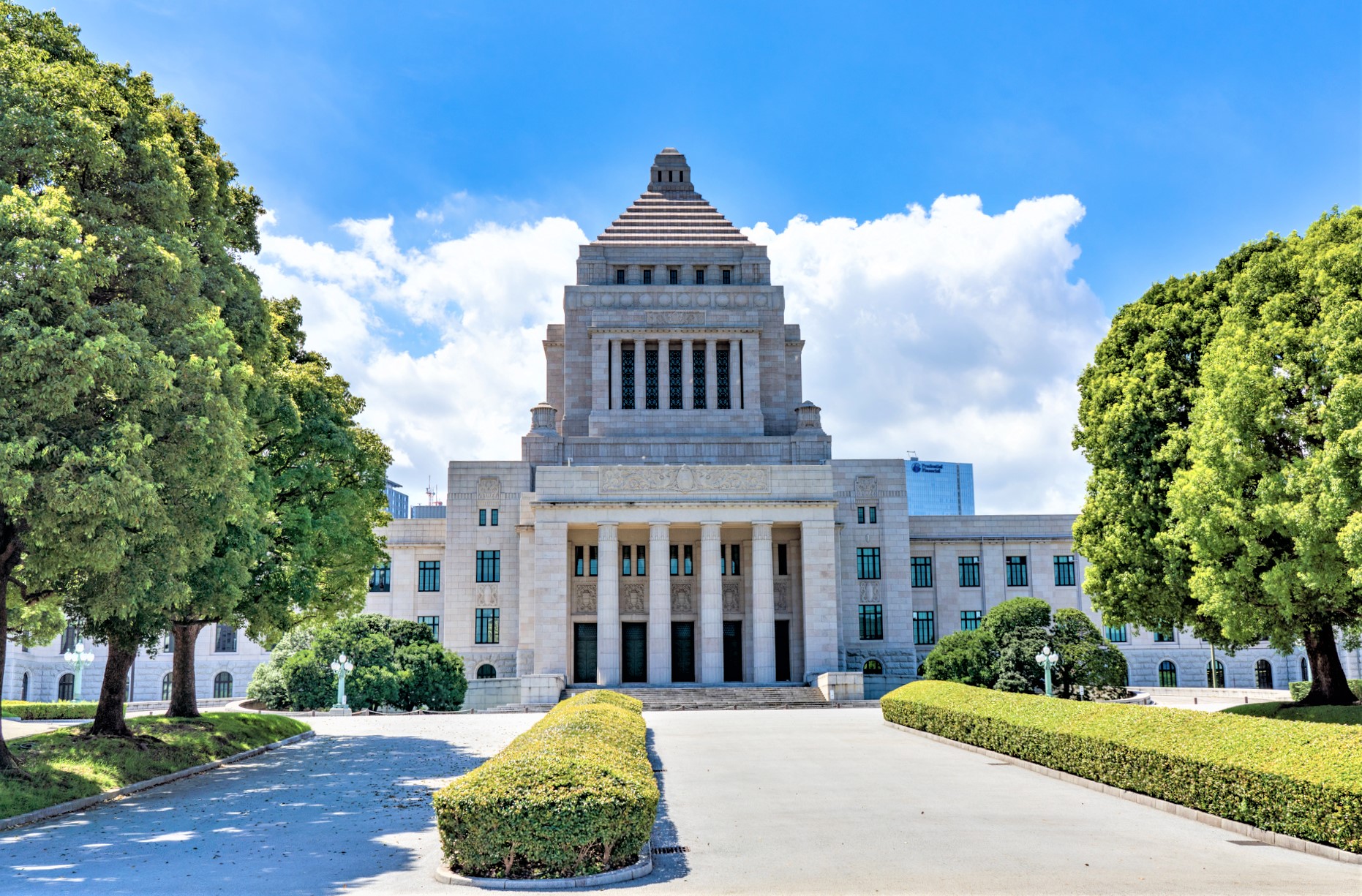 220126_国会議事堂_pixta_69567082_M.jpg